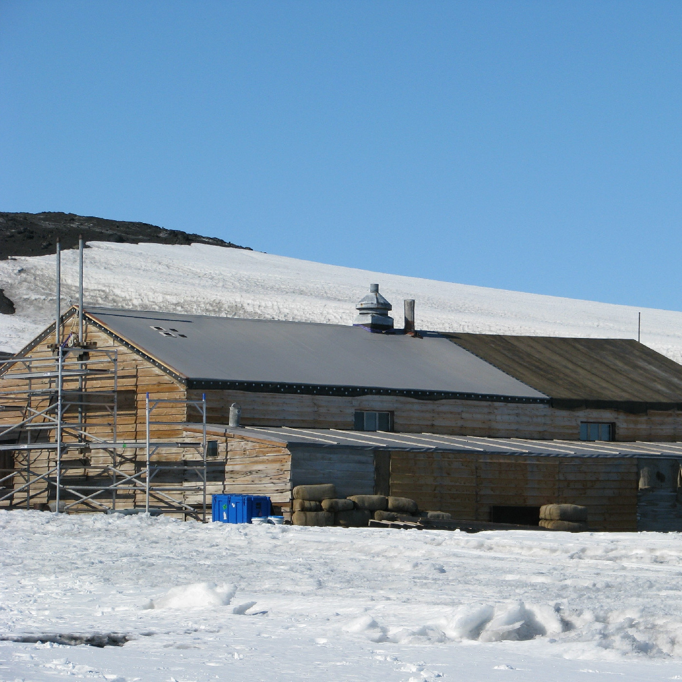 'Terra Nova' hut - Reroofing
