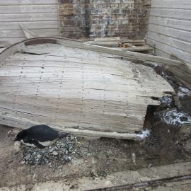 2015-16 Adélie penguin and whaling boat (001)