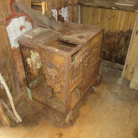 2015-16 Stove in Borchgrevink's hut (007)