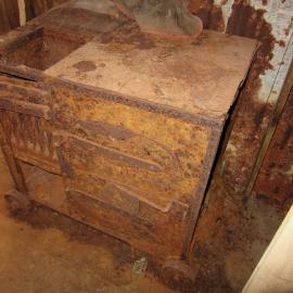 2015-16 Stove in Borchgrevink's hut (011)