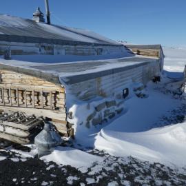 Snow Build-up, Scott's 'Terra Nova' hut (002)