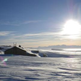 Snow build-up on Scott's 'Terra Nova' hut (001)