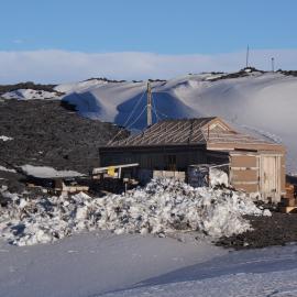 Shackleton's 'Nimrod' hut at Cape Royds (001)