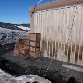 Venesta cases, Shackleton's 'Nimrod' hut (002)