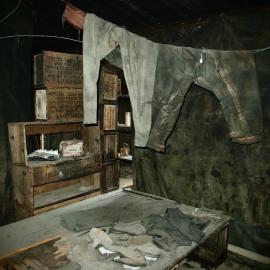 Sleeping platform and artefacts in Scott's 'Discovery' hut 