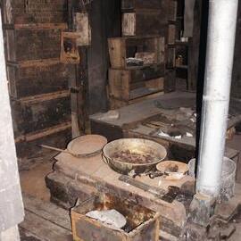 Blubber stove, stables of Scott's 'Terra Nova' hut (001)