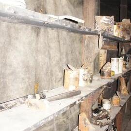 Shelves in Physical Laboratory, Scott's 'Discovery' hut (001)