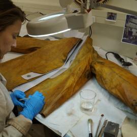 Conservator Stefanie White at work (001)