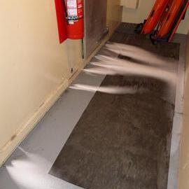 2013 Hillary's TAE/IGY hut inspection, interior (009)