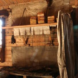 2010-11 Bunk inside Shackleton's 'Nimrod' hut, Cape Royds