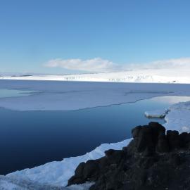 2010-11 Sea ice breaking up in North Bay