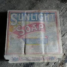 2009-10 Sunlight soap package, Scott's 'Terra Nova' hut