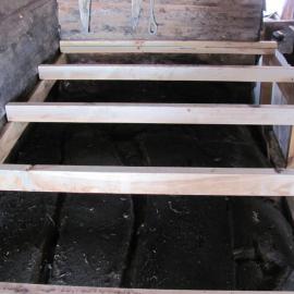2010-11 Blubber stack platform removed, Cape Evans (001)