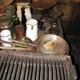 2010-11 Cooking artefacts on a table in the Galley inside Scott's 'Terra Nova' hut (002)
