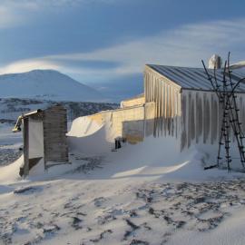 2010 Scott's 'Terra Nova' hut inspection, exterior (018)