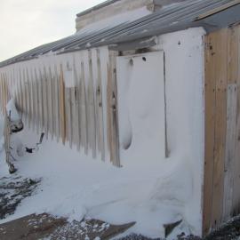 2010 Scott's 'Terra Nova' hut inspection, exterior (023)