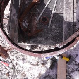 2010-11 Remains of a Speights barrel outside Shackleton's 'Nimrod' hut (001)