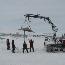 2010-11 Relocating a vortex generator, Cape Evans