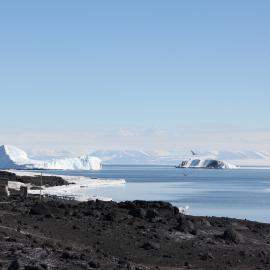 2022 Scott's 'Terra Nova' hut and icebergs, Cape Evans