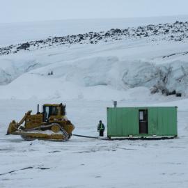 2015-16 Moving camp from Cape Evans (006)