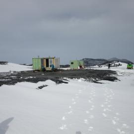 2015-16 Setting up camp at Cape Royds