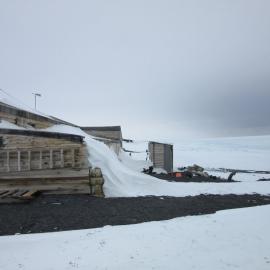 2015-16 Scott's 'Terra Nova' hut inspection, exterior (002)