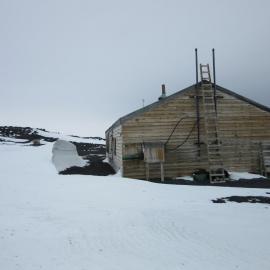 2015-16 Scott's 'Terra Nova' hut inspection, exterior (004)