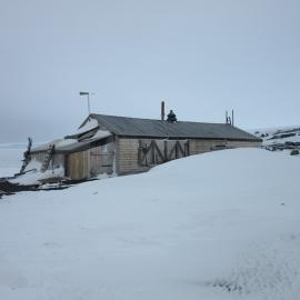 2015-16 Scott's 'Terra Nova' hut inspection, exterior (009)
