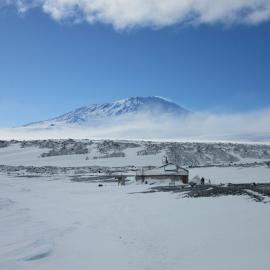 2015-16 Scott's 'Terra Nova' hut and Mount Erebus
