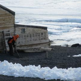 2015-16 Robyn Ryan at Scott's 'Terra Nova' hut