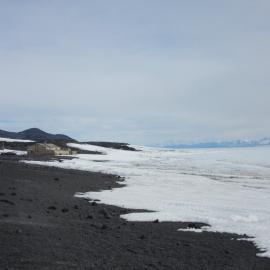2015-16 Scott's 'Terra Nova' hut and Home Beach