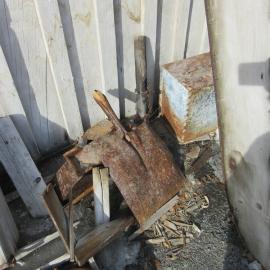 2015-16 Artefacts outside Scott's 'Terra Nova' hut (001)