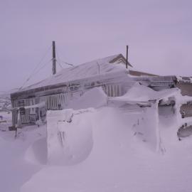 2010-11 Snow build-up at Shackleton's 'Nimrod' hut, Cape Royds