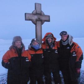 AHT K172 winter conservation team at Vince's Cross