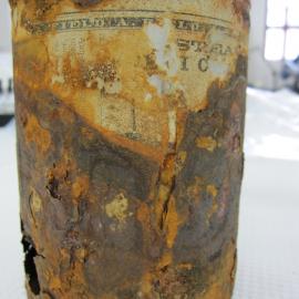 Tin and Label detail, before treatment (001)