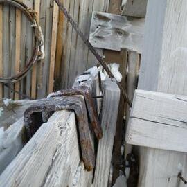 Fodder box re-instalment, Shackleton's 'Nimrod' hut (003)