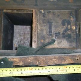 Ventilator in Scott's 'Discovery' hut (008)