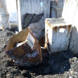Fuel cache, Cape Evans (012)