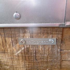 Repaired Venesta case detail