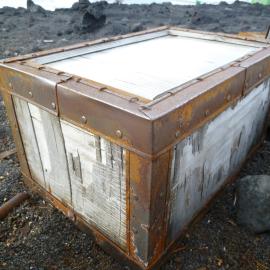 Venesta case, Cape Evans (001)