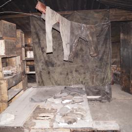 Ross Sea Party clothing, above  blubber stove