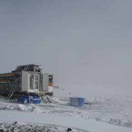 Conservation labs at Cape Evans (007)