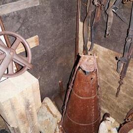 2012-13 Shackleton's 'Nimrod' hut inspection, interior (004)