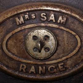 2012-13 Shackleton's 'Nimrod' hut artefact monitoring - Mrs Sam Stove (004)