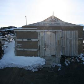2012-13 Shackleton's 'Nimrod' hut inspection, exterior (007)