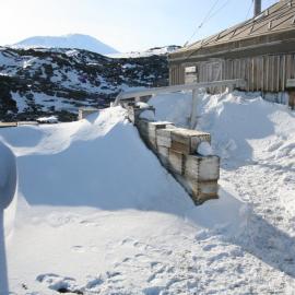 2012-13 Shackleton's 'Nimrod' hut inspection, exterior (009)