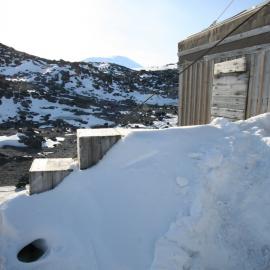2012-13 Shackleton's 'Nimrod' hut inspection, exterior (010)