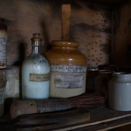 Medicinal artefacts, Shackleton's 'Nimrod' hut (001)