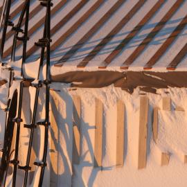 Snow build-up on Scott's 'Terra Nova' hut (007)