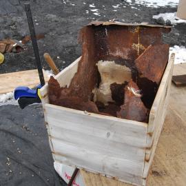 2007-08 Box undergoing repairs, Cape Royds (014)